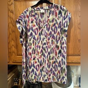 CAbi Plume Top #5027 - EUC - XL 
Beautiful watercolors!